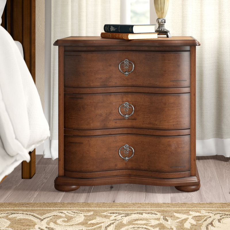 Darby Home Co Elwood 3 Drawer Solid Wood Bachelor's Chest in Cinnamon
